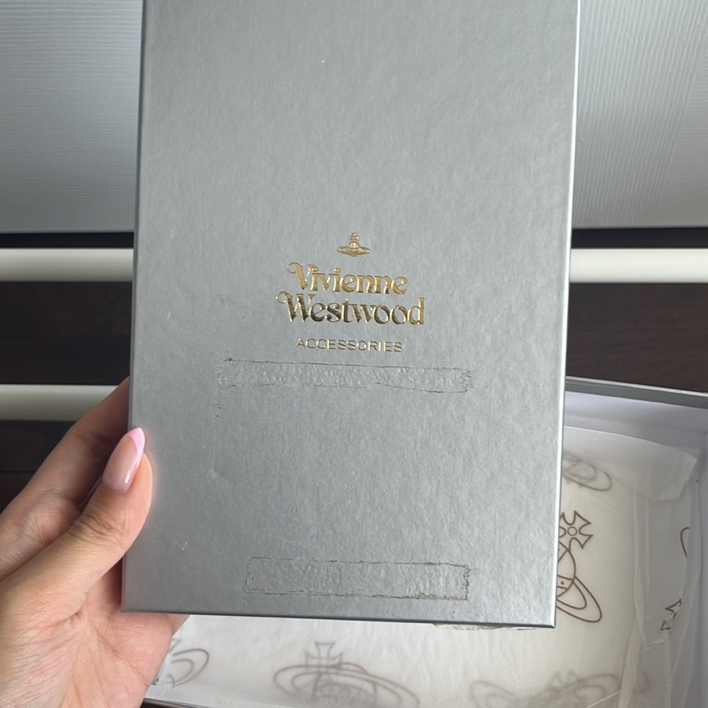 Vivienne Westwood Shiny Green Wallet 1032V30V Colour: 577-STONE - Picture 6 of 7